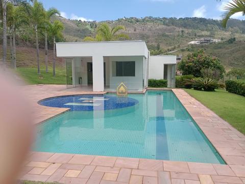 Venda | Casa com 456,00 m², 4 dormitório(s), 7 vaga(s). Quintas do Morro, Nova Lima